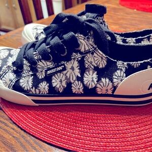 Rocket Dog Black Floral Sneakers.  Size 9